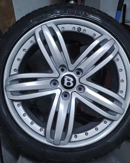 Диск Bentley после покраски